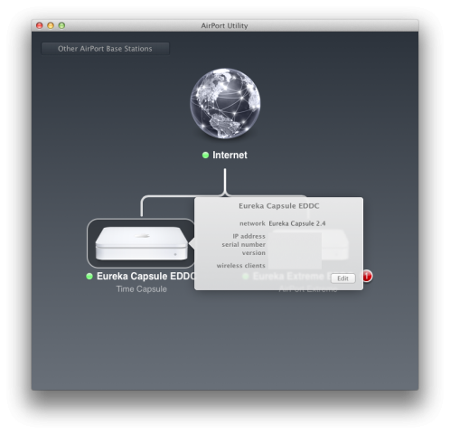 Mit einem Klick wird angezeigt, welche Clients per WLAN verbunden sind. Hierbei gibt es aber eine wilde Mischung aus Rechnernamen, IP-Adressen und MAC-Adressen.